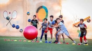 湖人原本有意用28号签选他的，但为了得到施罗德不得不忍痛割爱，放弃贝恩。