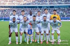 曼联毫无斗志，问题积重难返！球迷竟喊话请回阿莫林，阵容是病根